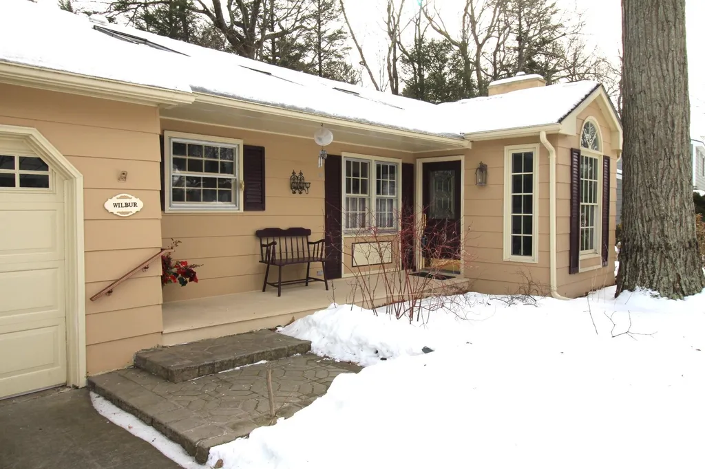 67 Oakcrest Drive Burlington VT 05408