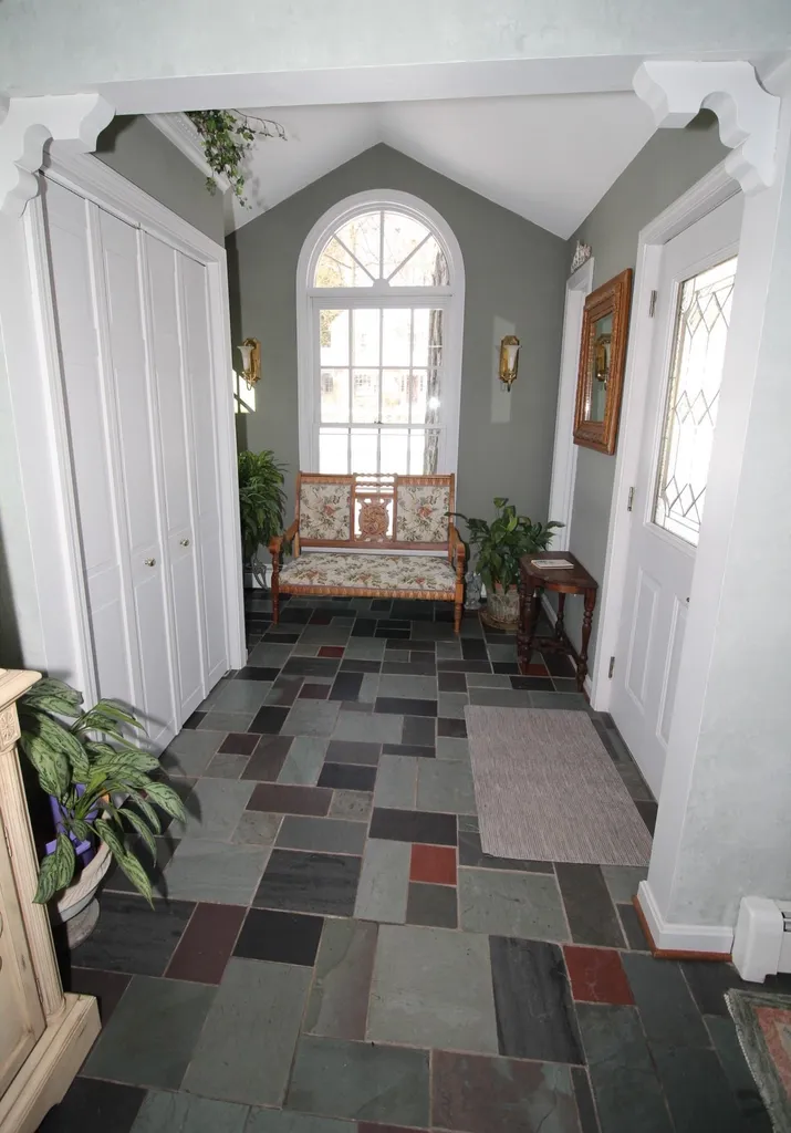67 Oakcrest Drive Burlington VT 05408