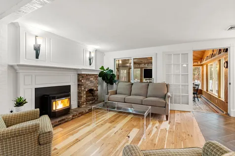9 Independence Drive Pelham NH 03076