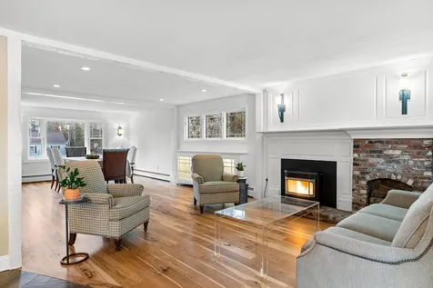 9 Independence Drive Pelham NH 03076