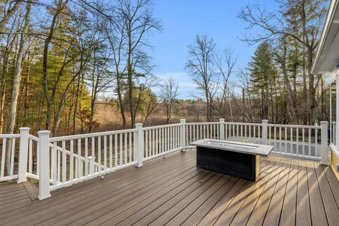 9 Independence Drive Pelham NH 03076