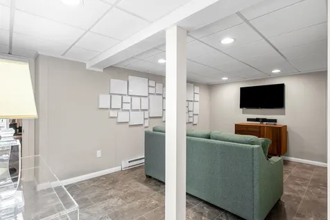 9 Independence Drive Pelham NH 03076