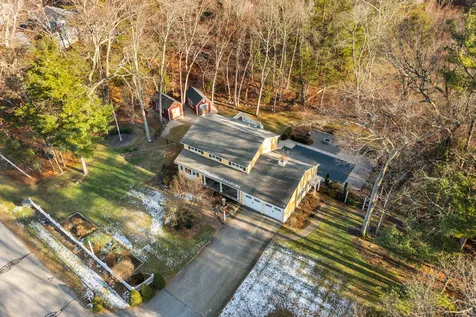 9 Independence Drive Pelham NH 03076