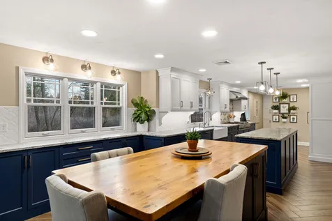 9 Independence Drive Pelham NH 03076