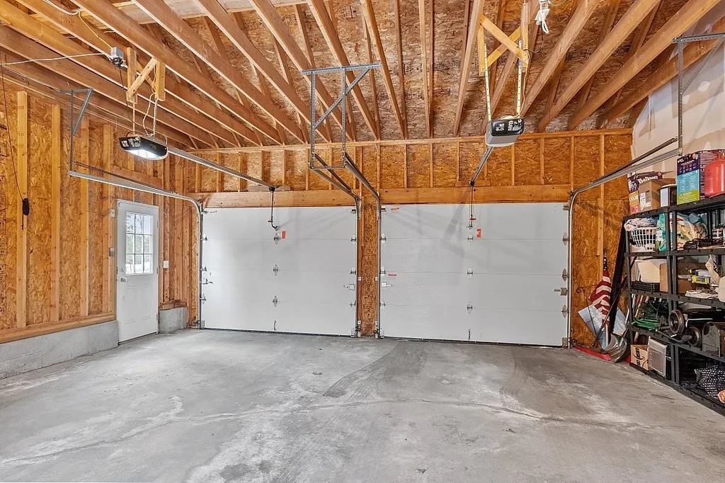 5 Lynwood Road Raymond NH 03077