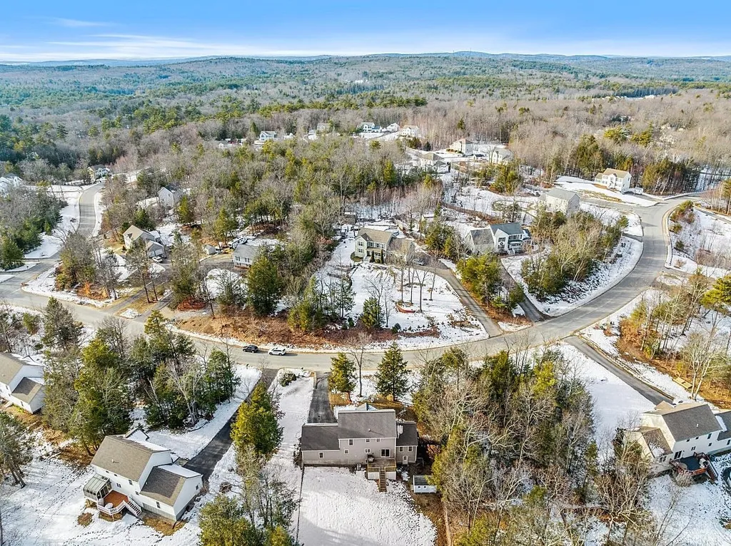 5 Lynwood Road Raymond NH 03077
