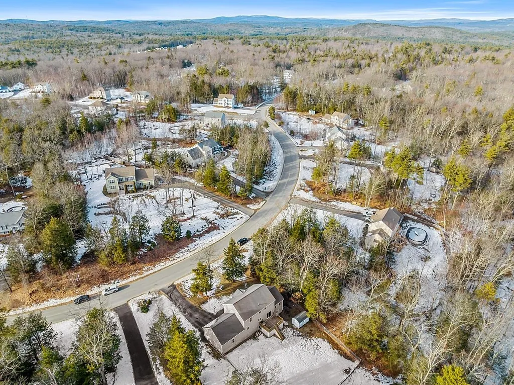 5 Lynwood Road Raymond NH 03077