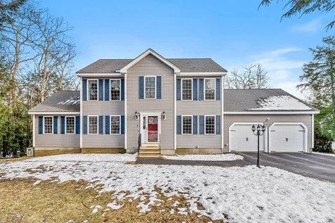 5 Lynwood Road Raymond NH 03077