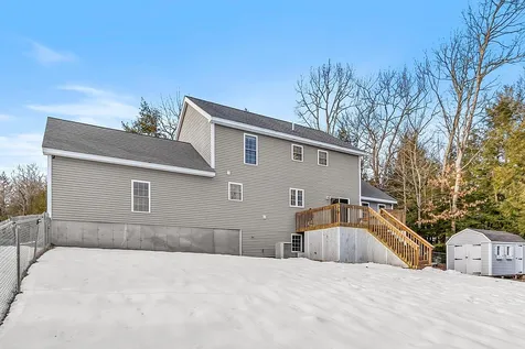 5 Lynwood Road Raymond NH 03077