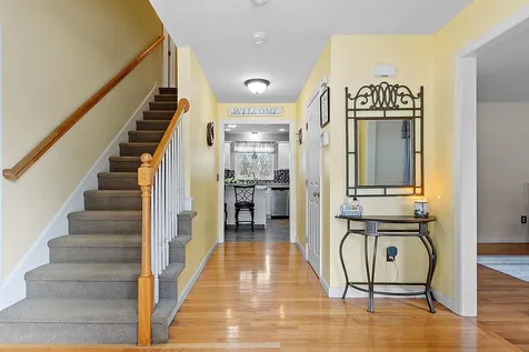 5 Lynwood Road Raymond NH 03077