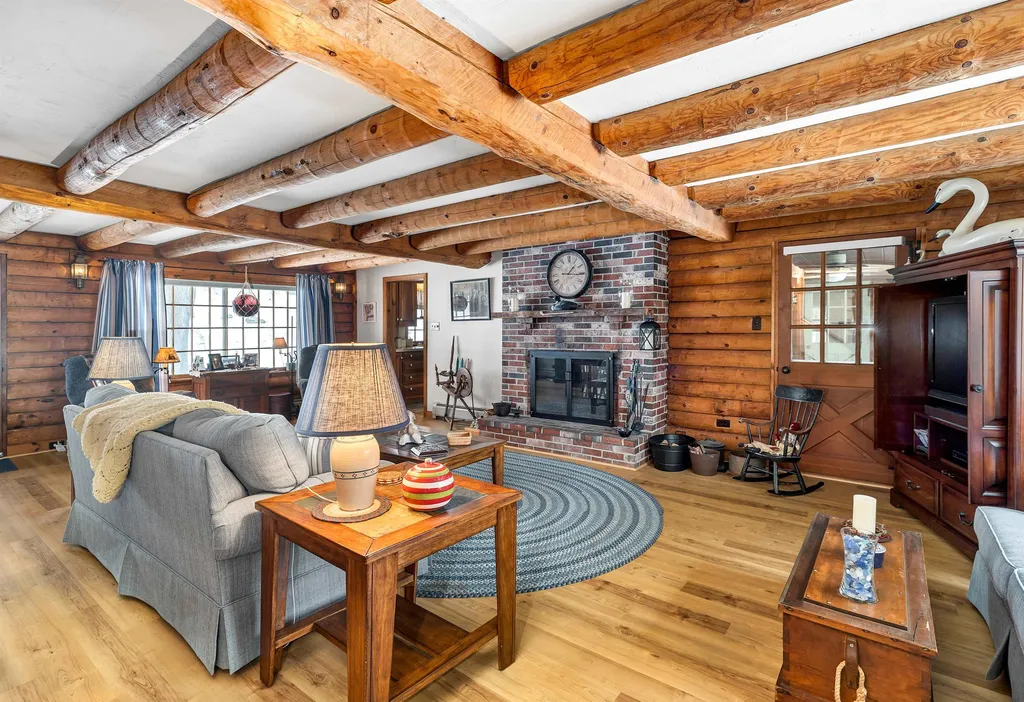 66 Pleasant Valley Road Wolfeboro NH 03894