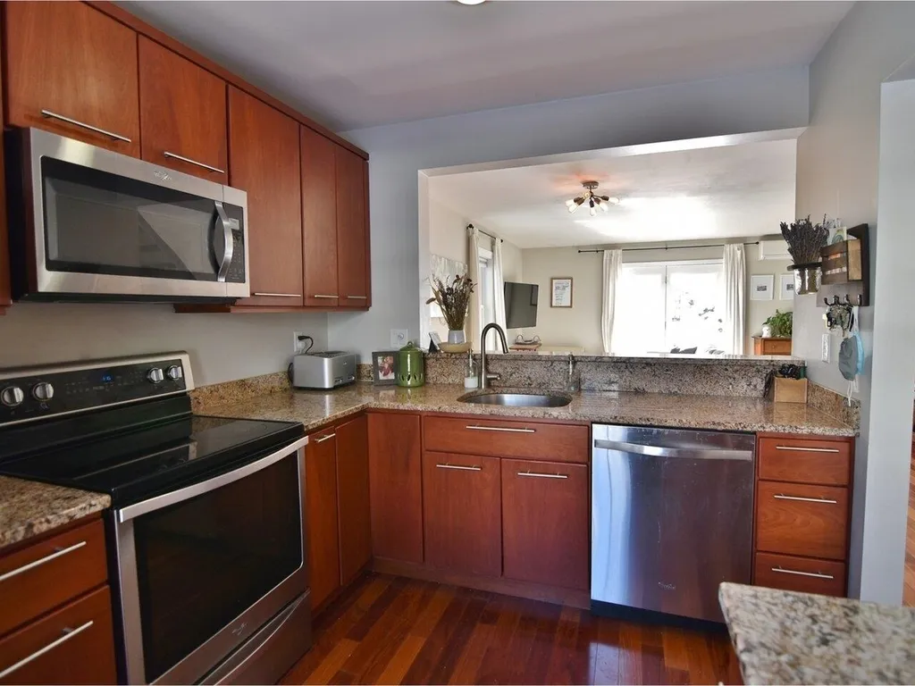 70 Pine Ledge Court Burlington VT 05401