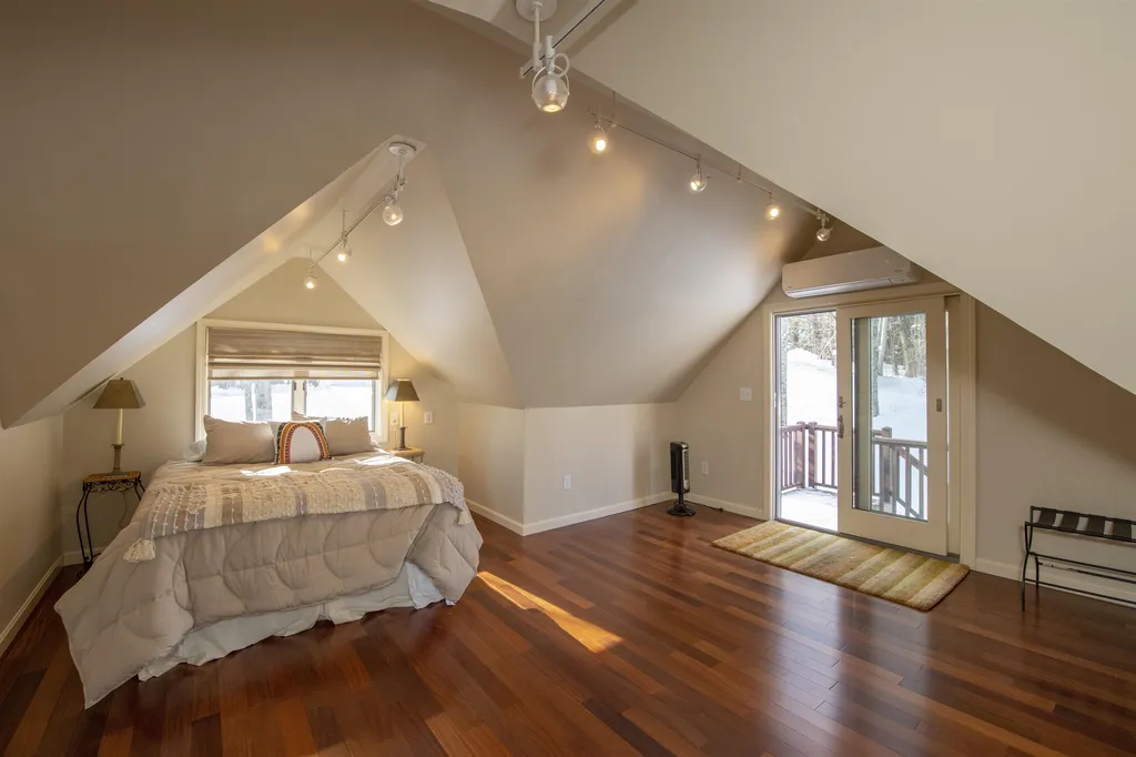 43 Rocky Top Lane Hartford VT 05059