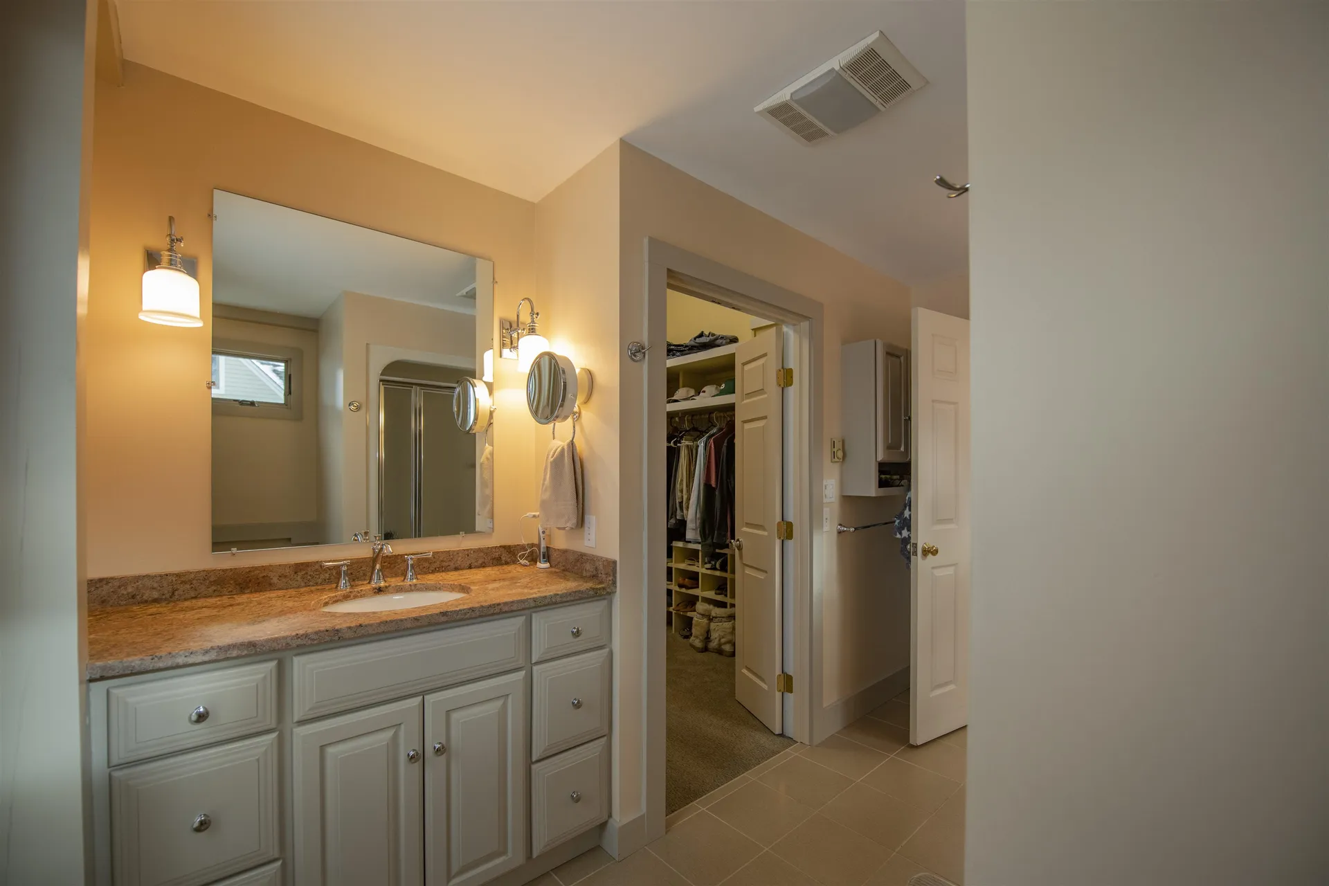 43 Rocky Top Lane Hartford VT 05059