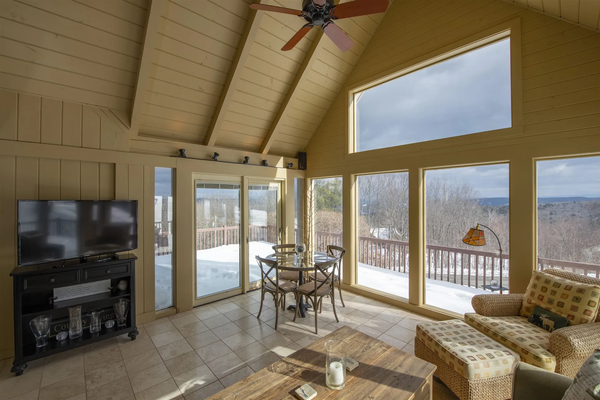 43 Rocky Top Lane Hartford VT 05059