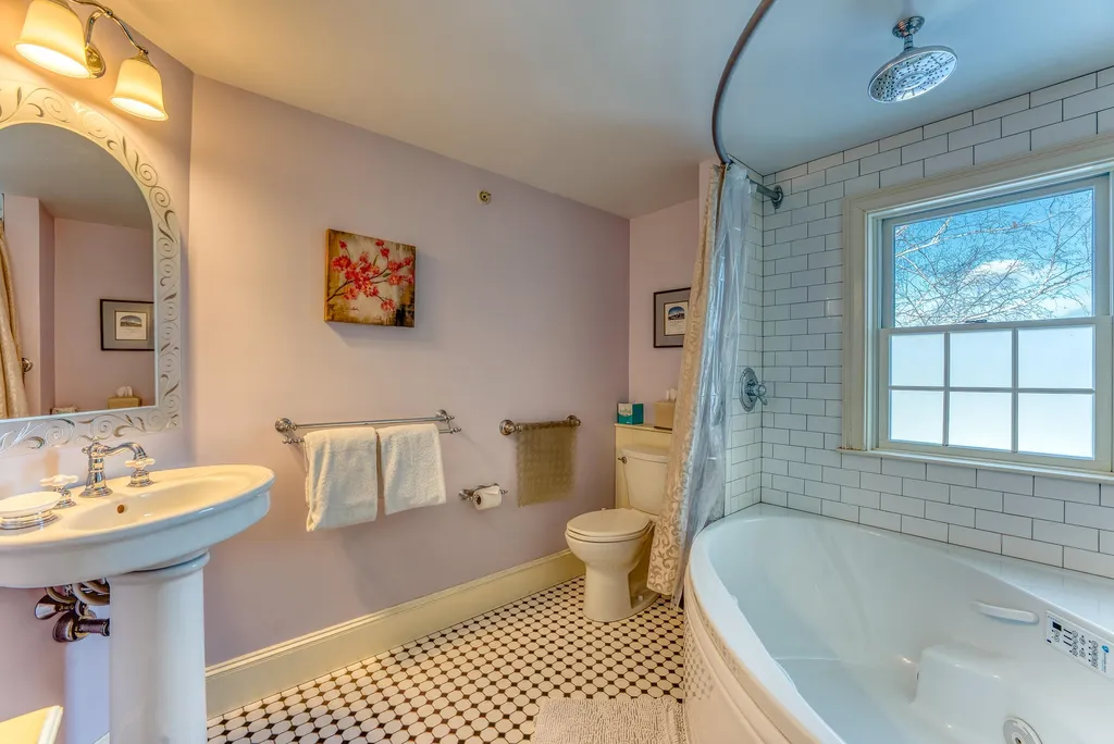 80 Guider Lane Bethlehem NH 03574