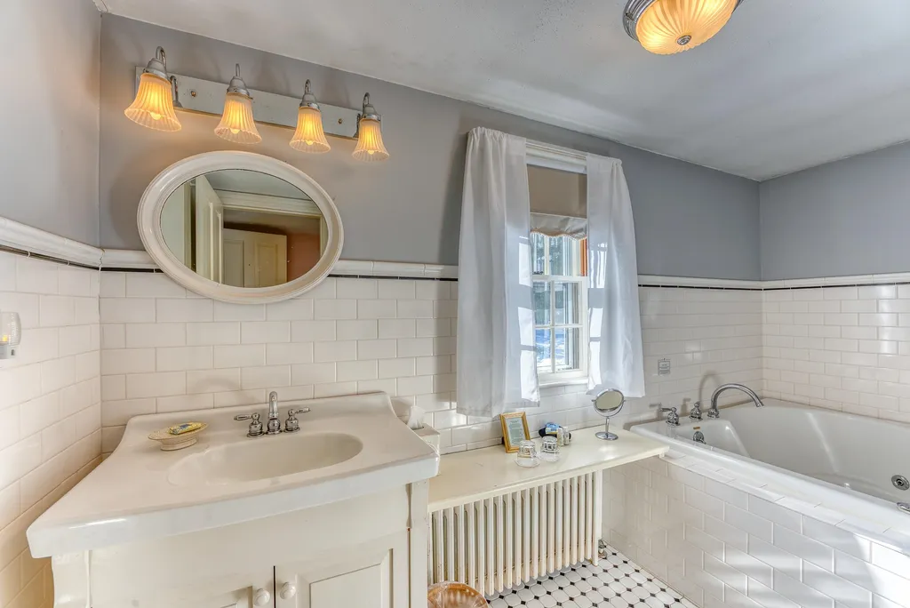 80 Guider Lane Bethlehem NH 03574