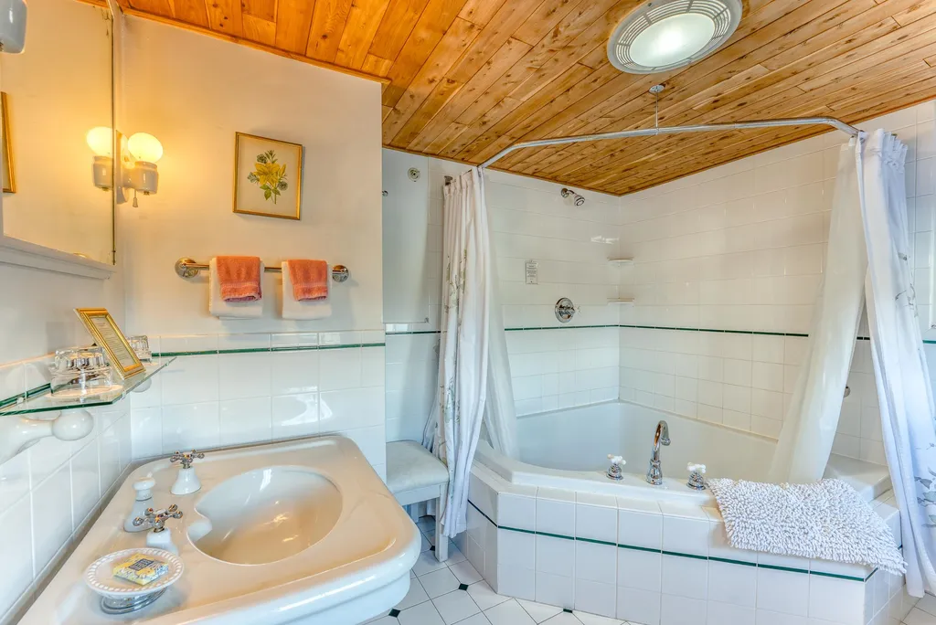 80 Guider Lane Bethlehem NH 03574