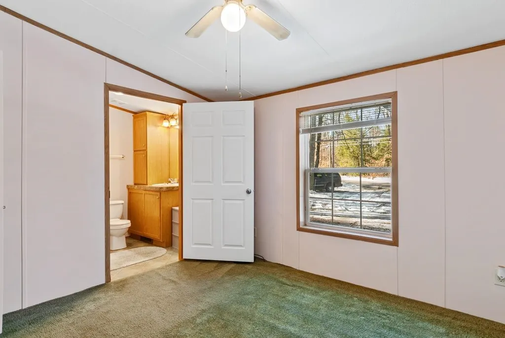 67 Camp Lee Road Epping NH 03042