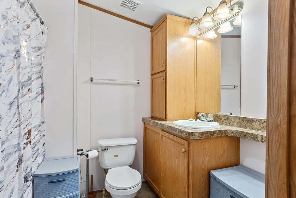 67 Camp Lee Road Epping NH 03042