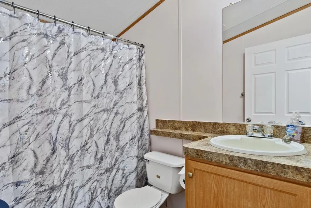 67 Camp Lee Road Epping NH 03042