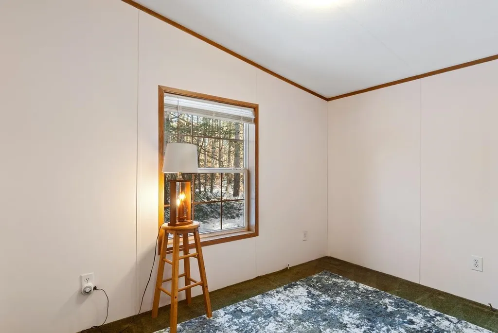 67 Camp Lee Road Epping NH 03042