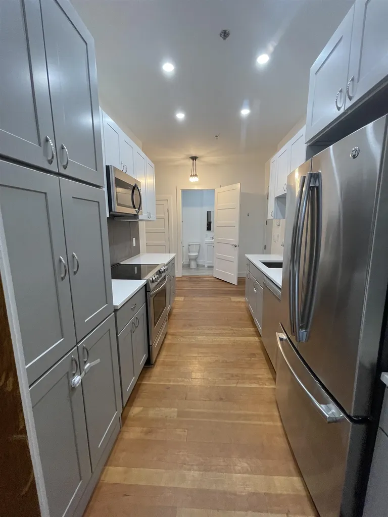 4 Elliot Street Brattleboro VT 05301