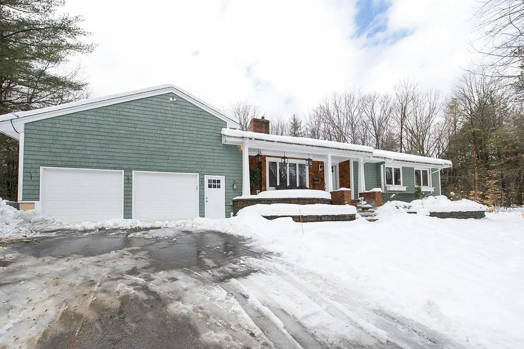 11 Maple Avenue Deerfield NH 03037