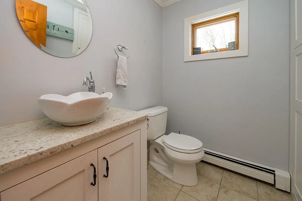 11 Maple Avenue Deerfield NH 03037