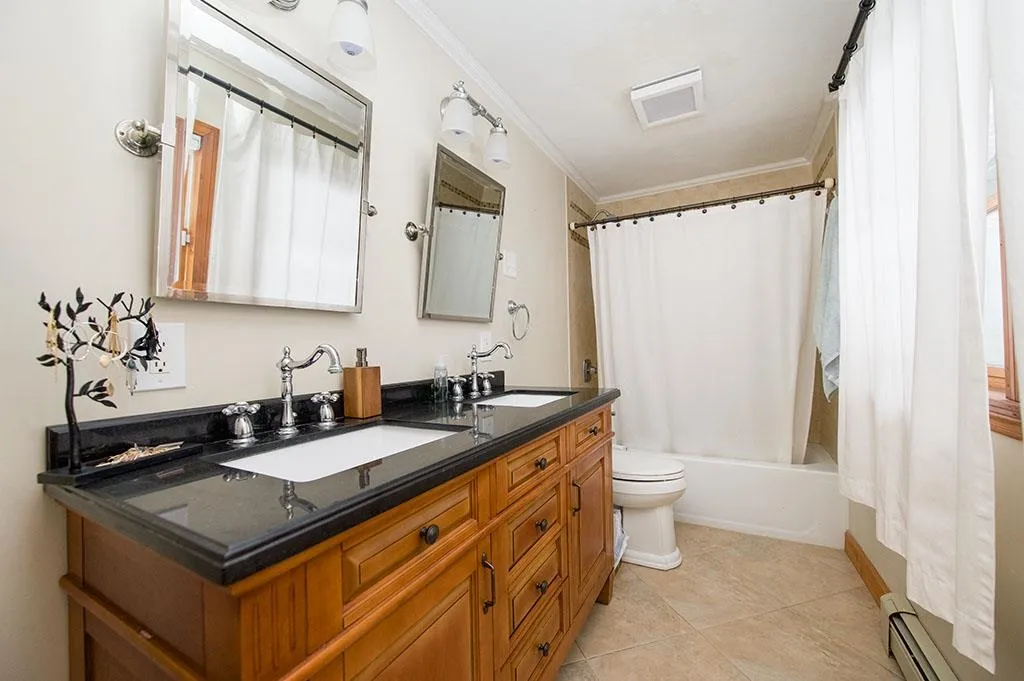 11 Maple Avenue Deerfield NH 03037