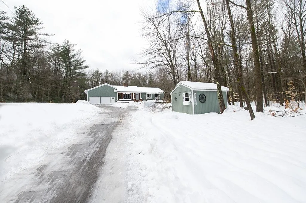 11 Maple Avenue Deerfield NH 03037