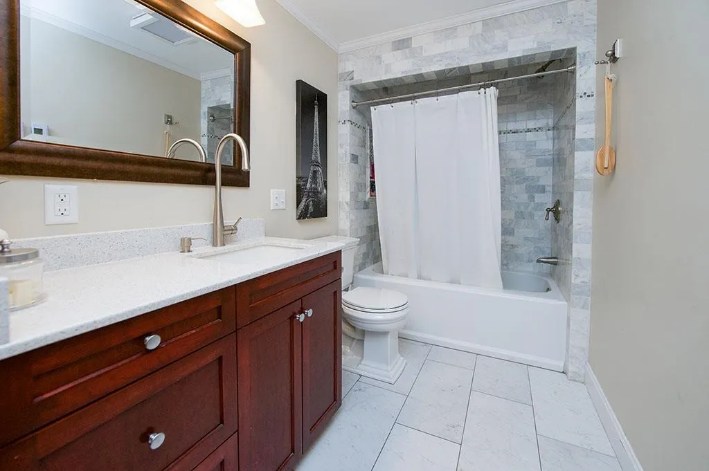 11 Maple Avenue Deerfield NH 03037