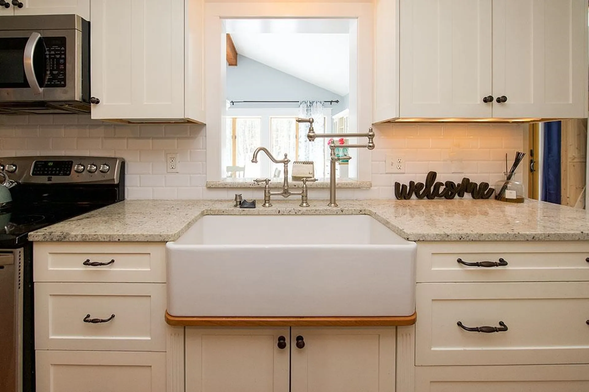 11 Maple Avenue Deerfield NH 03037