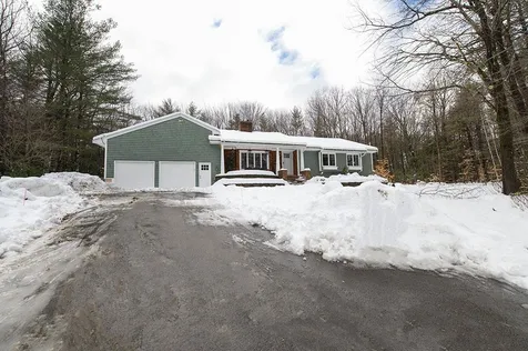 11 Maple Avenue Deerfield NH 03037