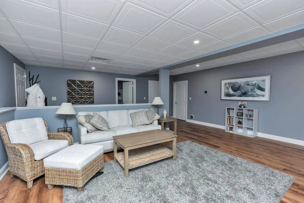 102 Brookview Drive Hooksett NH 03106