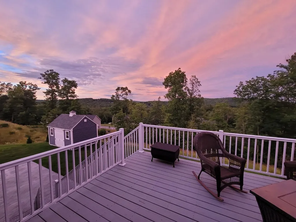 102 Brookview Drive Hooksett NH 03106