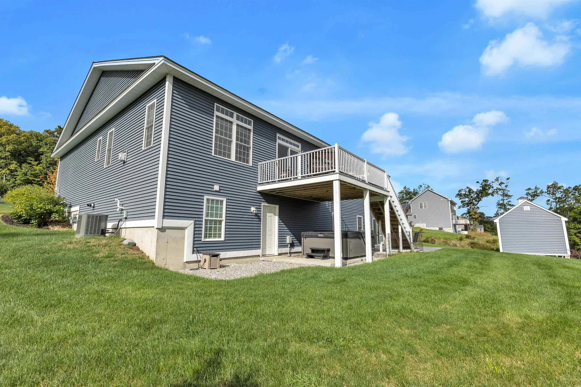 102 Brookview Drive Hooksett NH 03106