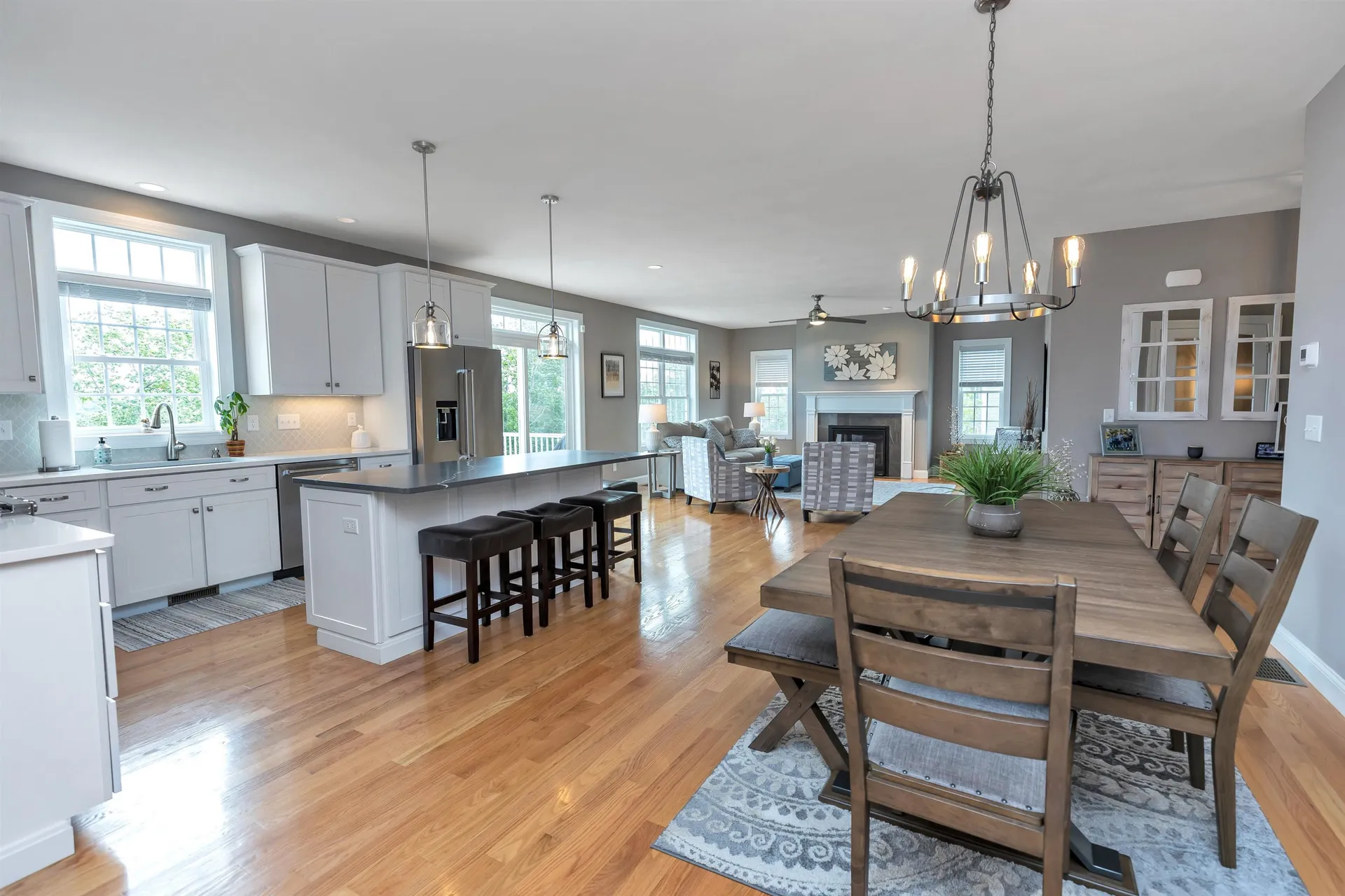 102 Brookview Drive Hooksett NH 03106