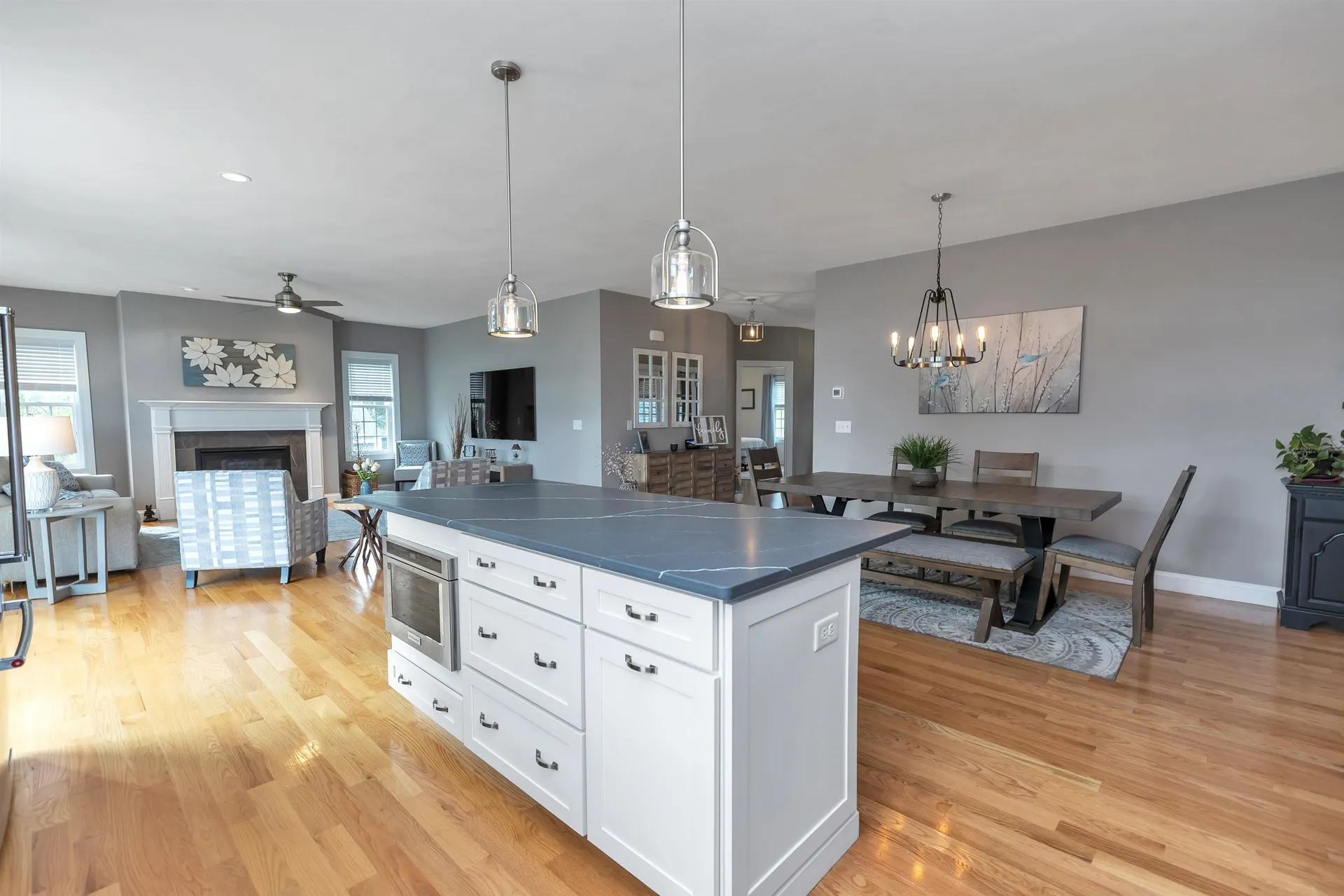 102 Brookview Drive Hooksett NH 03106