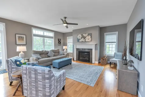 102 Brookview Drive Hooksett NH 03106