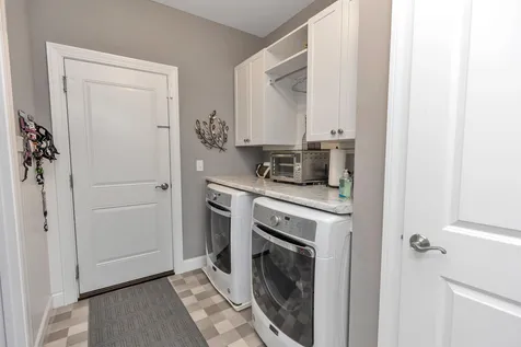 102 Brookview Drive Hooksett NH 03106