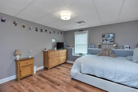 102 Brookview Drive Hooksett NH 03106