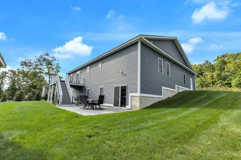 102 Brookview Drive Hooksett NH 03106