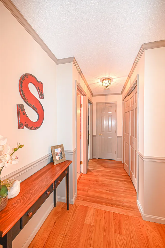 406 Straw Hill Road Manchester NH 03104