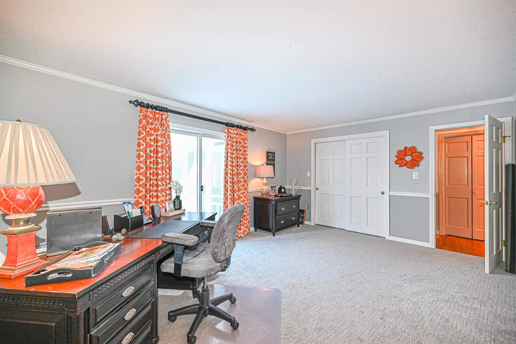 406 Straw Hill Road Manchester NH 03104