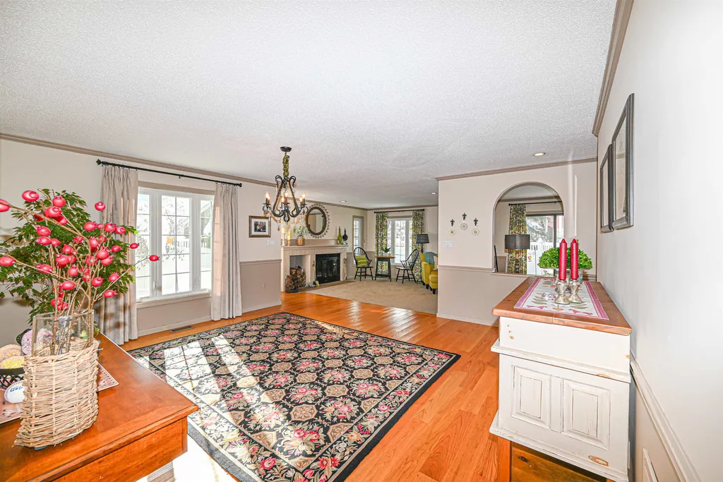 406 Straw Hill Road Manchester NH 03104