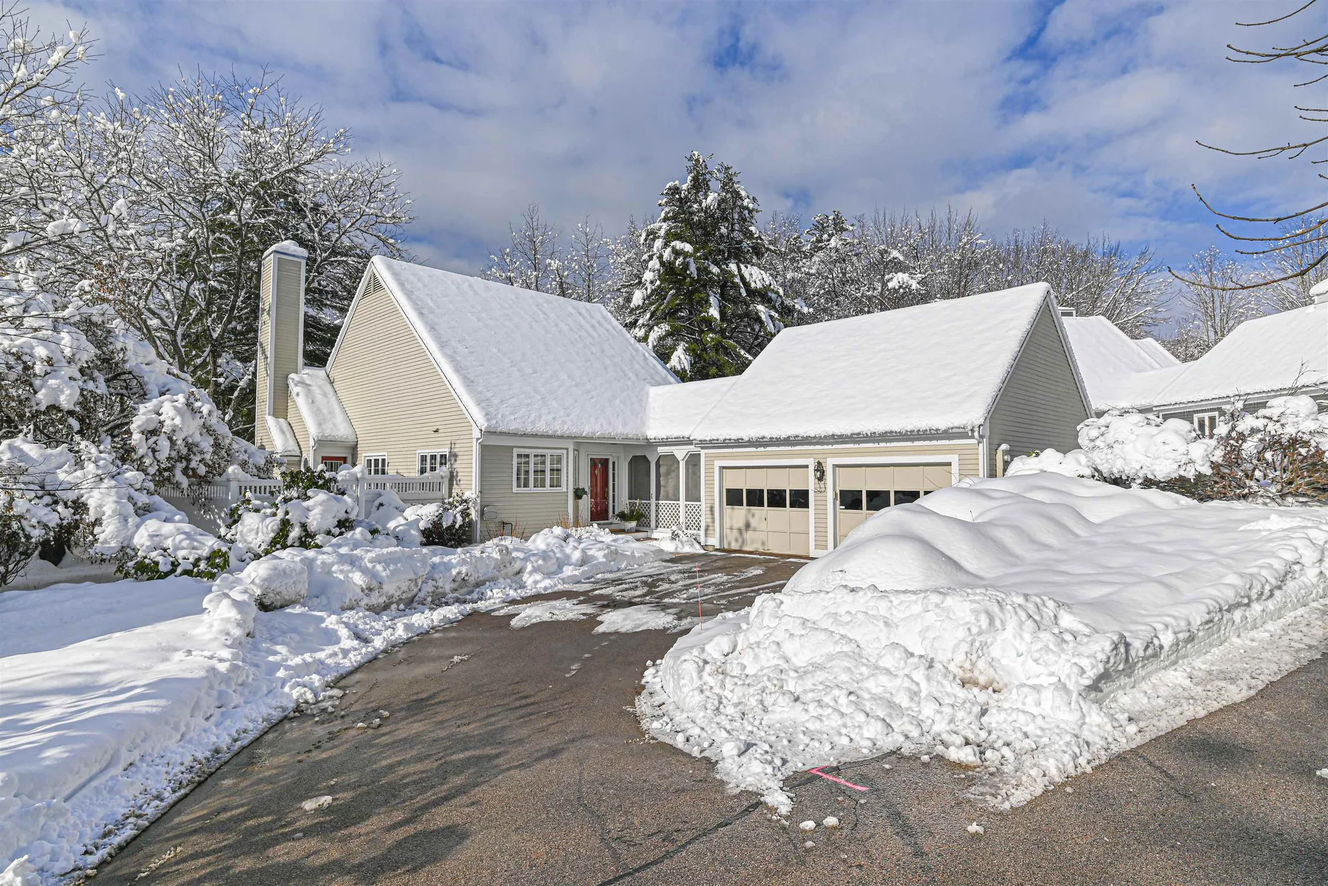 406 Straw Hill Road Manchester NH 03104