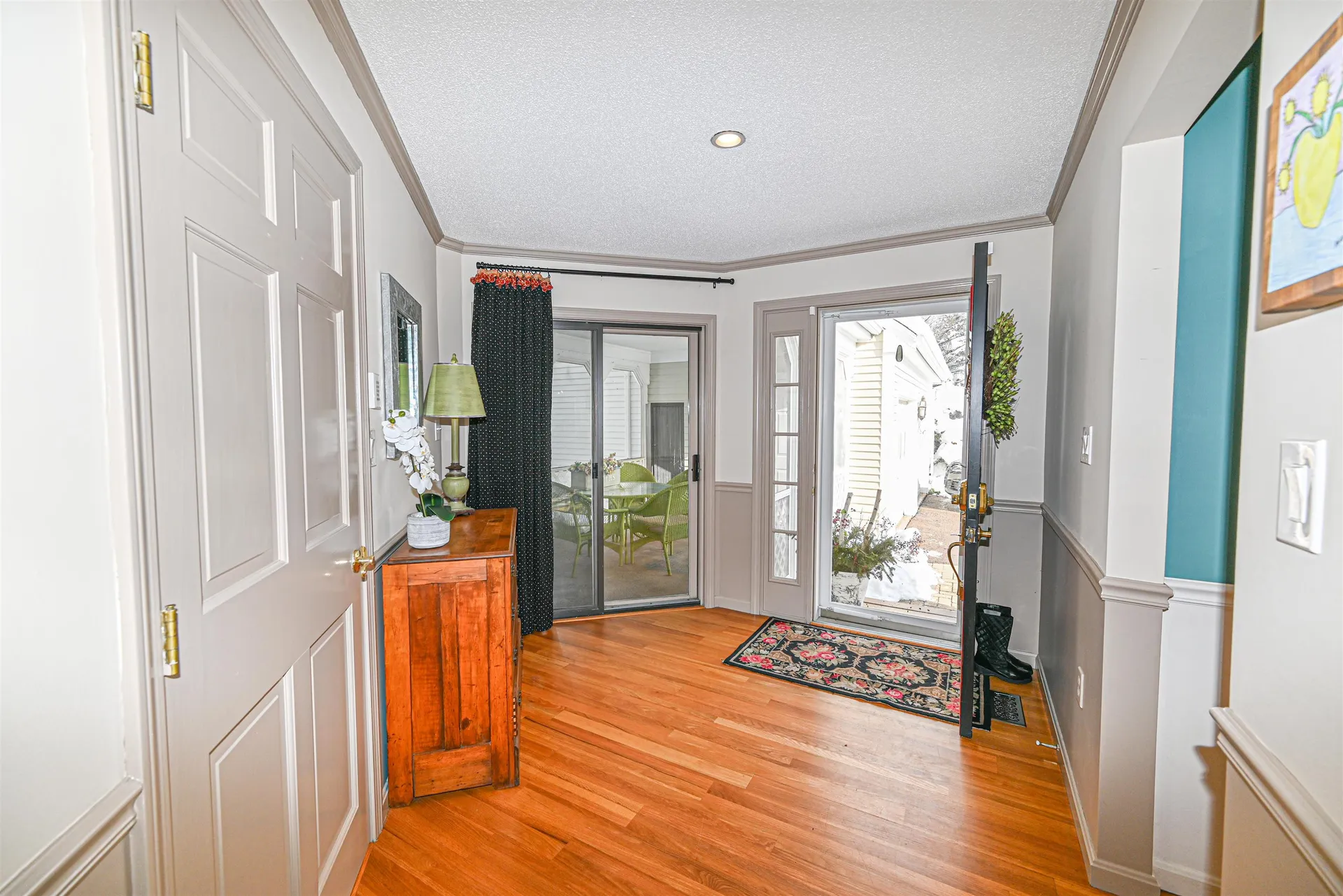 406 Straw Hill Road Manchester NH 03104