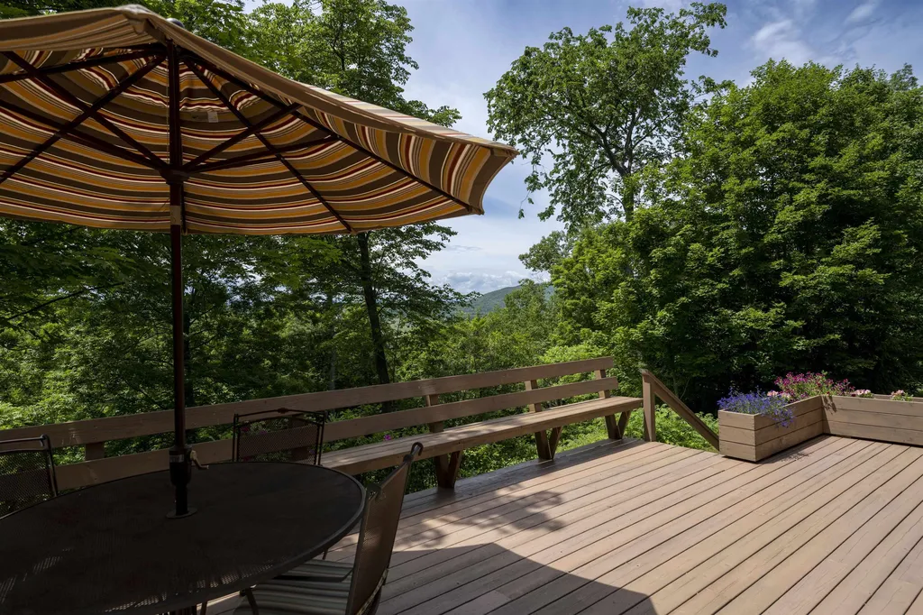 99 Ledgemont Lane Cornwall VT 05753