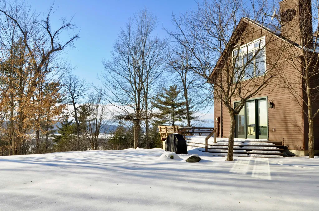 99 Ledgemont Lane Cornwall VT 05753